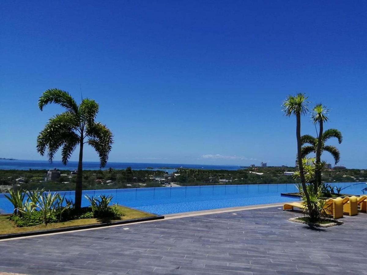 Mactan Newtown Deluxe Island Breeze Lejlighed Lapu-Lapu City Eksteriør billede