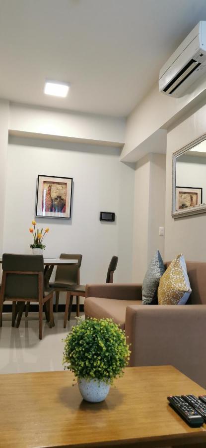 Mactan Newtown Deluxe Island Breeze Lejlighed Lapu-Lapu City Eksteriør billede