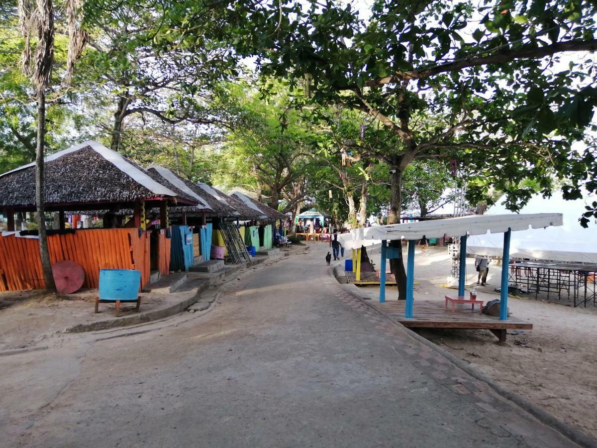 Mactan Newtown Deluxe Island Breeze Lejlighed Lapu-Lapu City Eksteriør billede