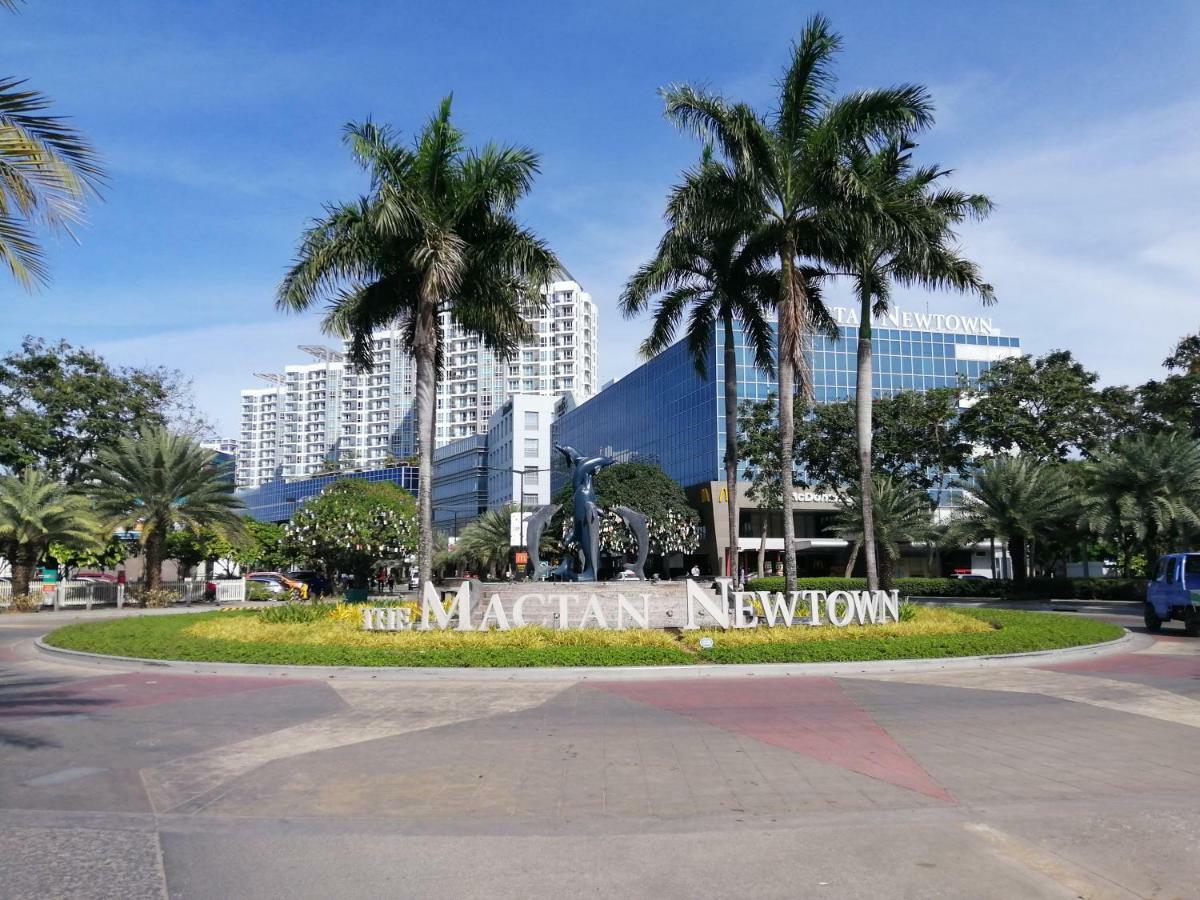 Mactan Newtown Deluxe Island Breeze Lejlighed Lapu-Lapu City Eksteriør billede