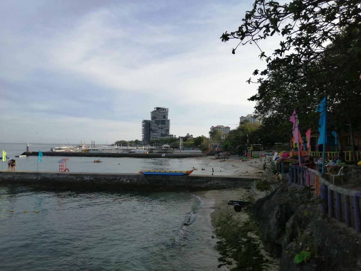 Mactan Newtown Deluxe Island Breeze Lejlighed Lapu-Lapu City Eksteriør billede