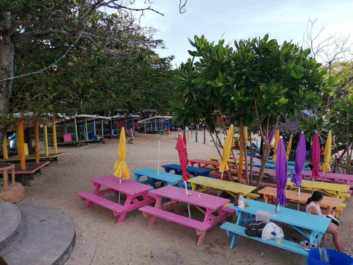 Mactan Newtown Deluxe Island Breeze Lejlighed Lapu-Lapu City Eksteriør billede